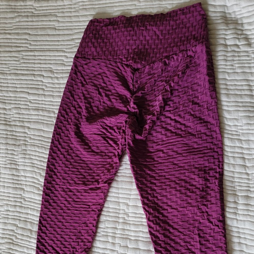 Born Primitive scrunch butt full length leggings